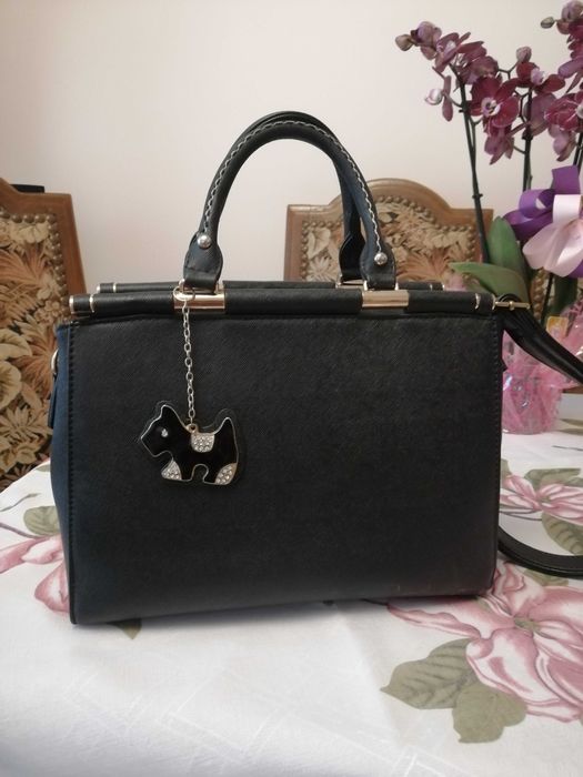 Torebka z paskiem na ramię i w rękę