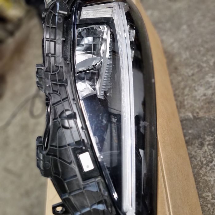 Volvo xc 40 lampa