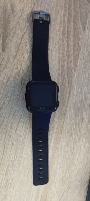 Zegarek Fitbit Versa czarny bez nfc