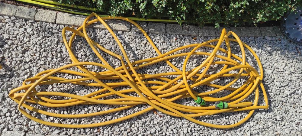 Węże ogrodowe 4 szt lacznie 36 m
