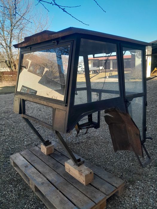 Kabina ciągnika rolniczego Ursus C330/C360