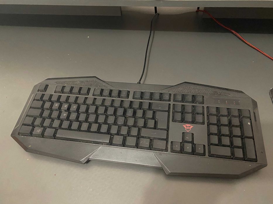 Computador Gamer Lenovo Legion T530-28ICB / i5 / RAM 8 GB / SSD Drive