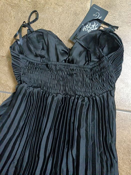 Sukienka midi, plisowana, nowa,retro