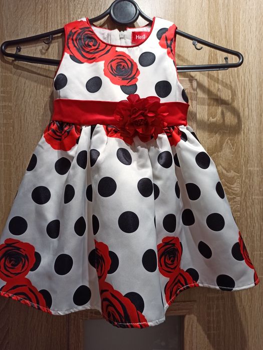 Elegancka sukienka...