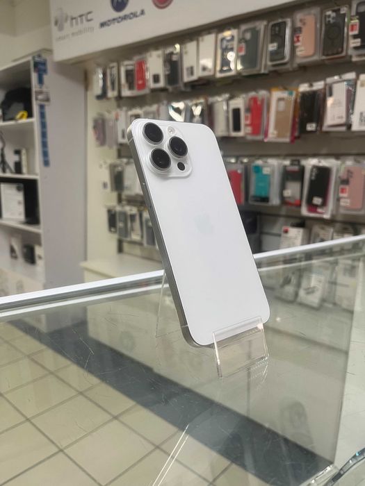 iPhone 15 Pro Max - 256gb 90%