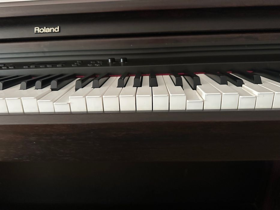 Piano Roland HP 530