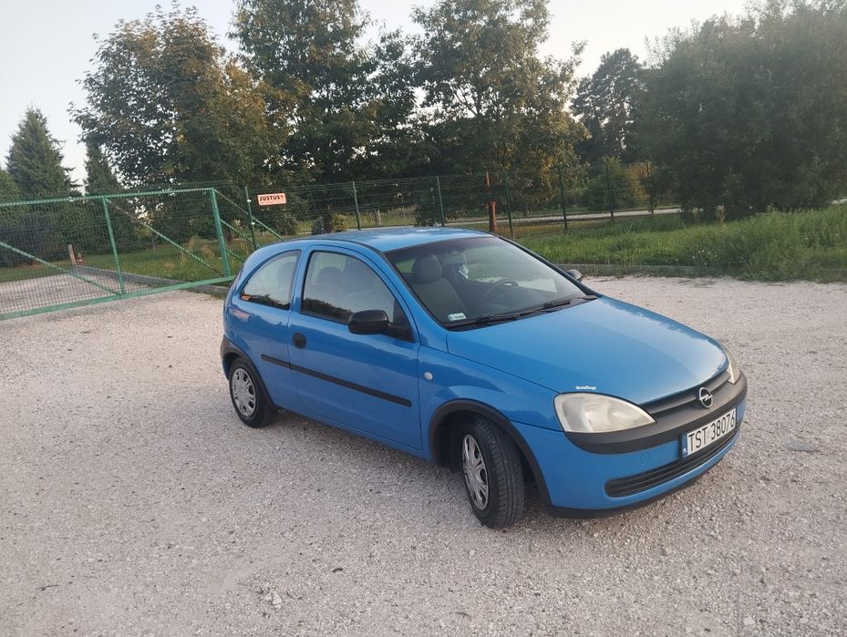 Sprzedam ładna corsę 1 0 benzyna przebieg 165381