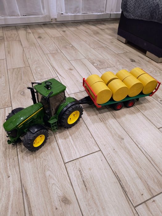 Zestaw Bruder traktor+chwytaki+przyczepy