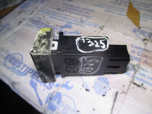 Botão / interruptor de luzes HYUNDAI Accent II Sedan (LC)