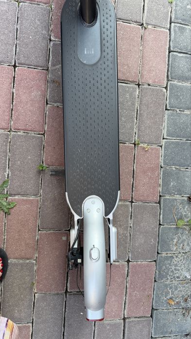 Електросамокат Xiaomi Mi Electric Scooter Pro 2 Mercedes-AMG Petronas F1 Team Edition