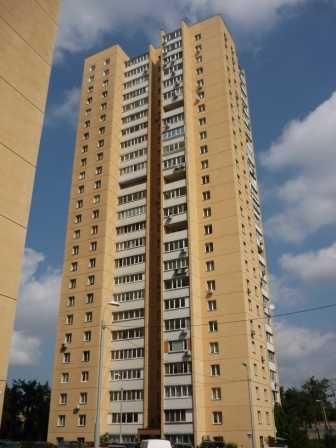 Две комнаты для девушек недалеко от м. Дарница.