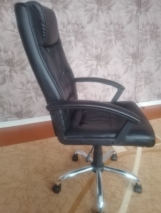 Продам офисное кресло