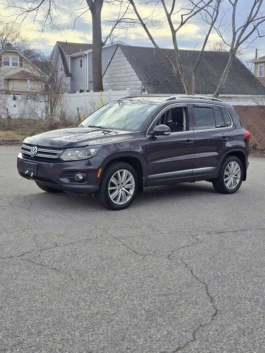 Volkswagen Tiguan      2016