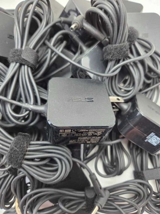 Asus 19V 1.75A 33W (4*1.35) Оригінальний блок живлення