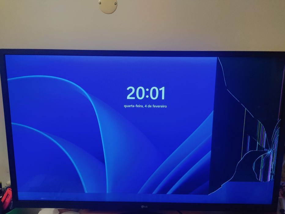 Monitor LG - danificado
