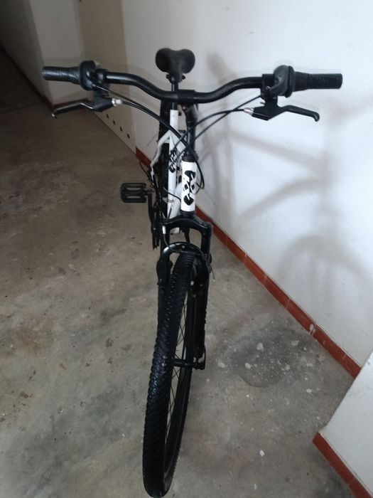 85€ bicicleta roda 26 pegar e andar tudo ok