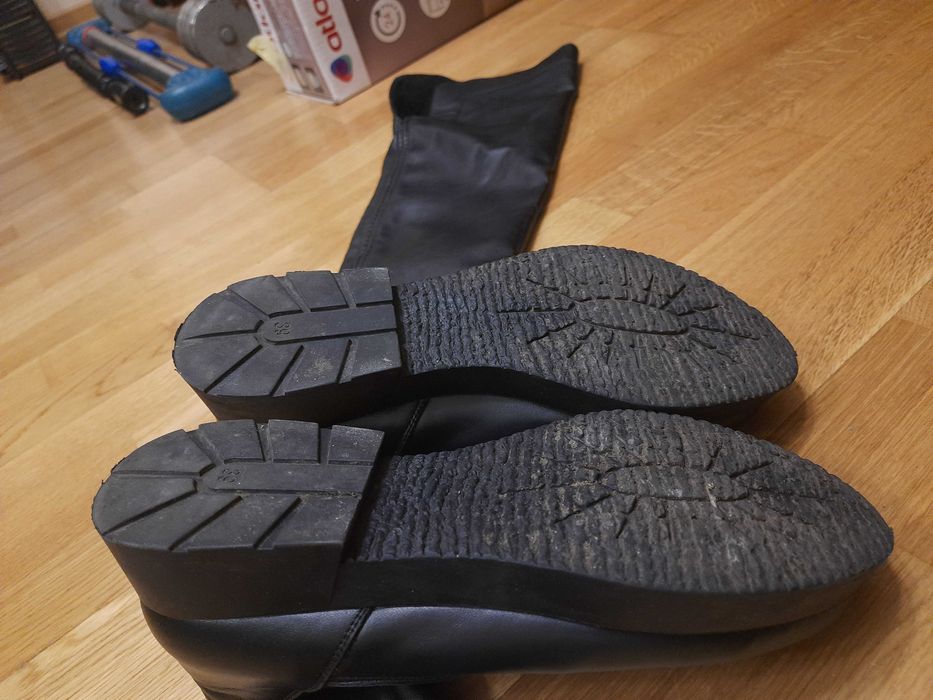 Стильные высокие ботфорты. 39 размер