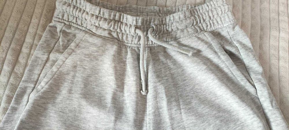 spodenki krótkie chłopięce H&M 146