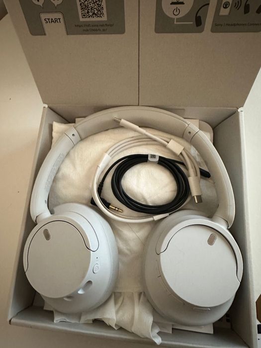 Auscultadores Noise Cancelling Bluetooth Sony WH-CH720N