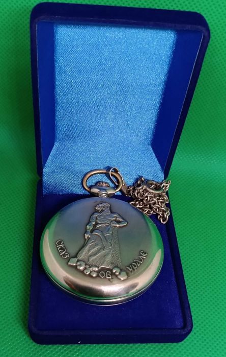 Годинник кишеньковий Молния. " Сказ об Урале". З рідною цепочкою !