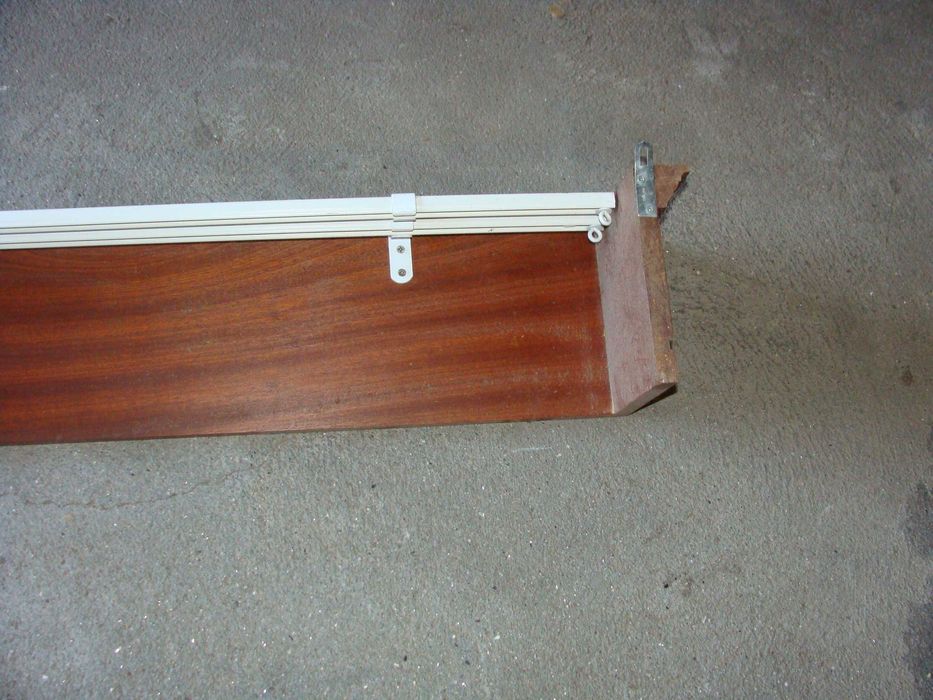 Sanefas em Madeira Escura para Cortinados - 4 unidades - cada 10 euros