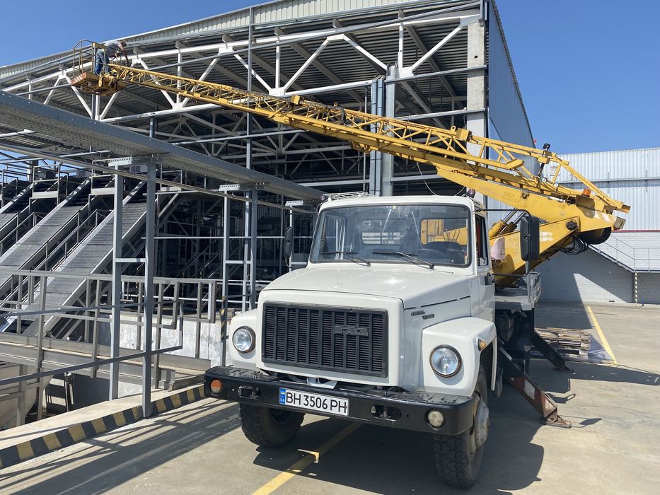 Послуги та оренда автовишки в місті Миколаїв.