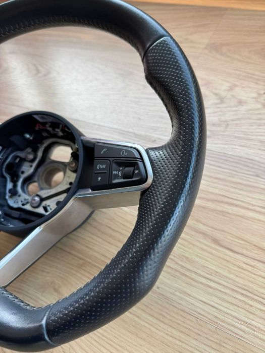 Volante Audi TT 8S/MK3