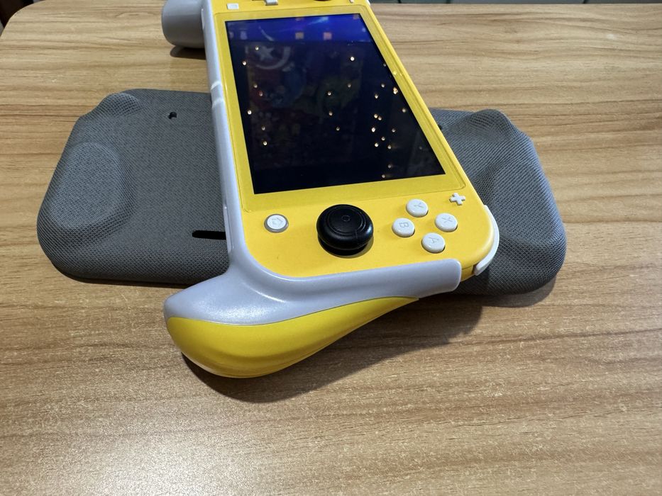 Nintendo Switch Lite — комплект