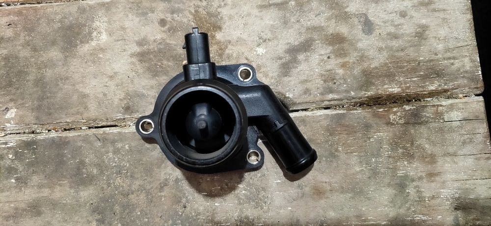 Termostat 103 L22  Gates do Opel Astra J, Insygnia 1.4