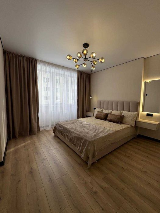 Стильна 1,5-кімнатна квартира з новим ремонтом та технікою!