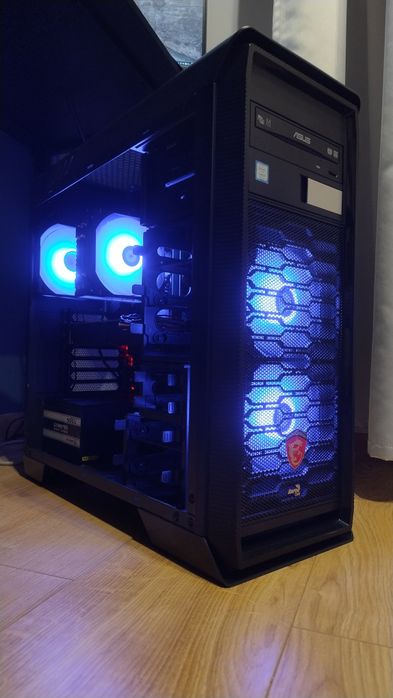 i5 7600k / GTX 1060 6GB / 16GB RAM / SSD nvme 256gb + SSD 256GB  / MSI Z270 Gaming M3/ aRGB