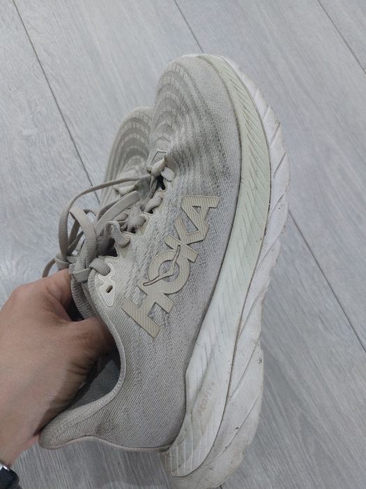Buty Hoka beżowe