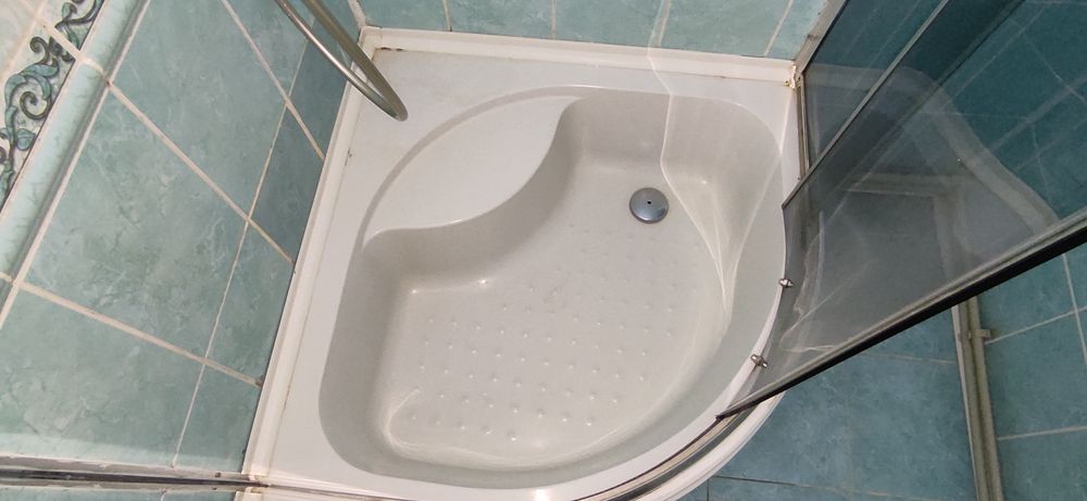 Душові бокси б/у