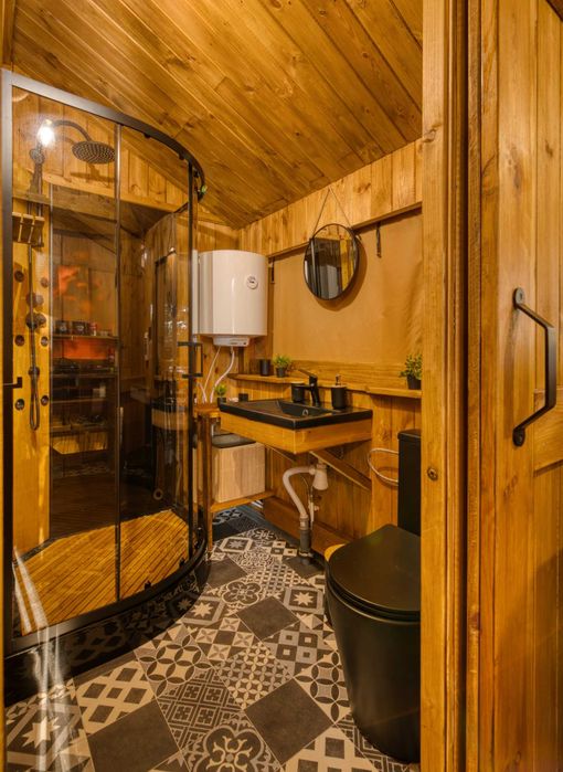 Glamping, pole biwakowe, kampery, namioty, przyczepy kempingowe