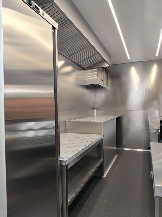 Samochód gastronomiczny FoodTruck burger kebab