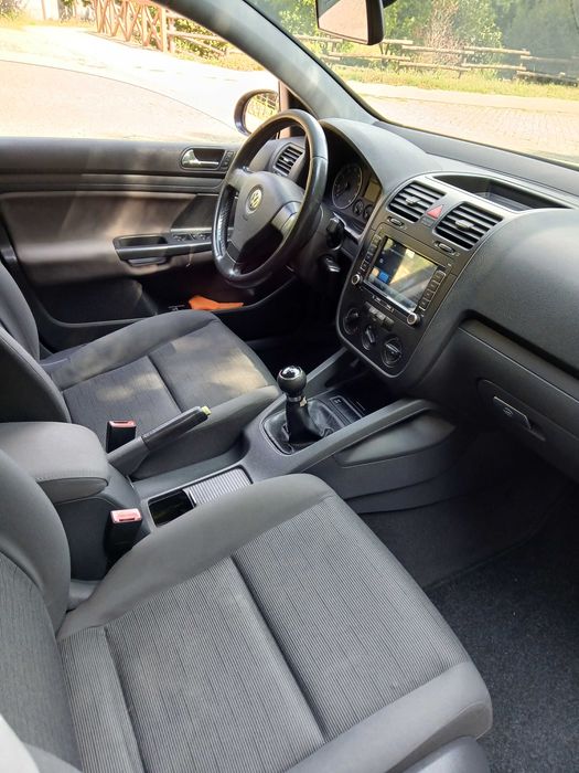 Volkswagen Golf V 1.4 Fsi 90 cv : Fiável, Económico e Pronto a Circular