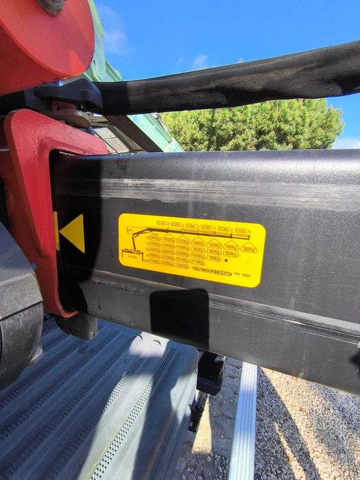 Camião 26T ampliroll grua volvo fm340 125mKms 2007 caixa auto