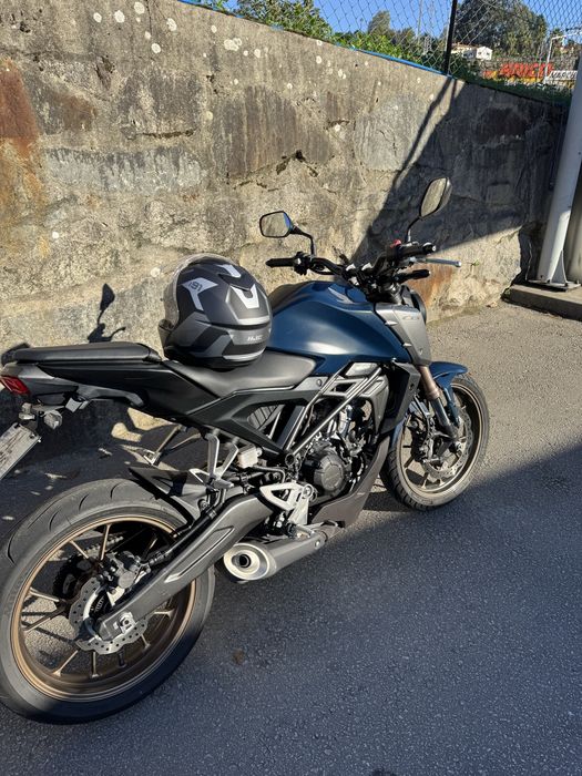 Honda cb125r 2021