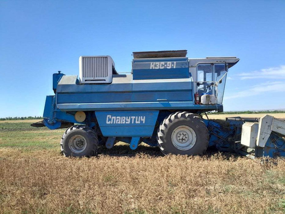 Комбайн Славутич КЗС 9-1 2004