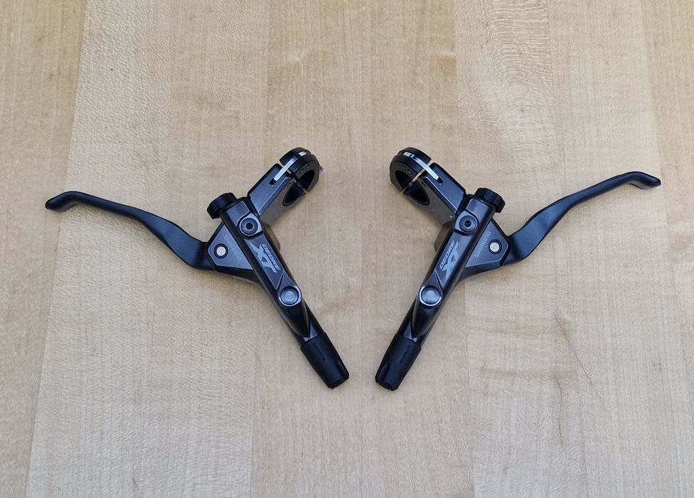 Par de manetes Shimano XT novas a estrear