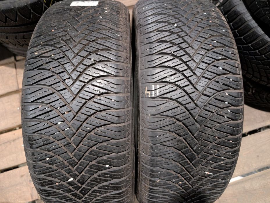 Пара зимних шин 205/45 R17 Goodride