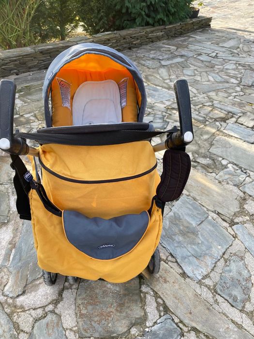 Carrinho, com ovo e saco incluído marca chico em muito bom estado