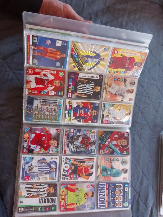 Karty piłkarskie 555 sztuk