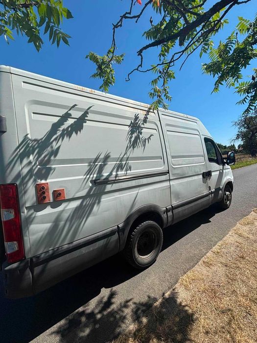 Sprzedam IVECO Daily 40C15V Furgonetka