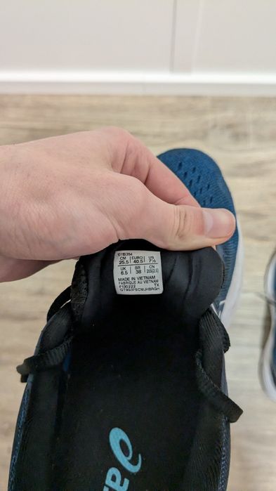 Спортивные оригинальные кроссовки asics gel gt-1000 11, 40.5