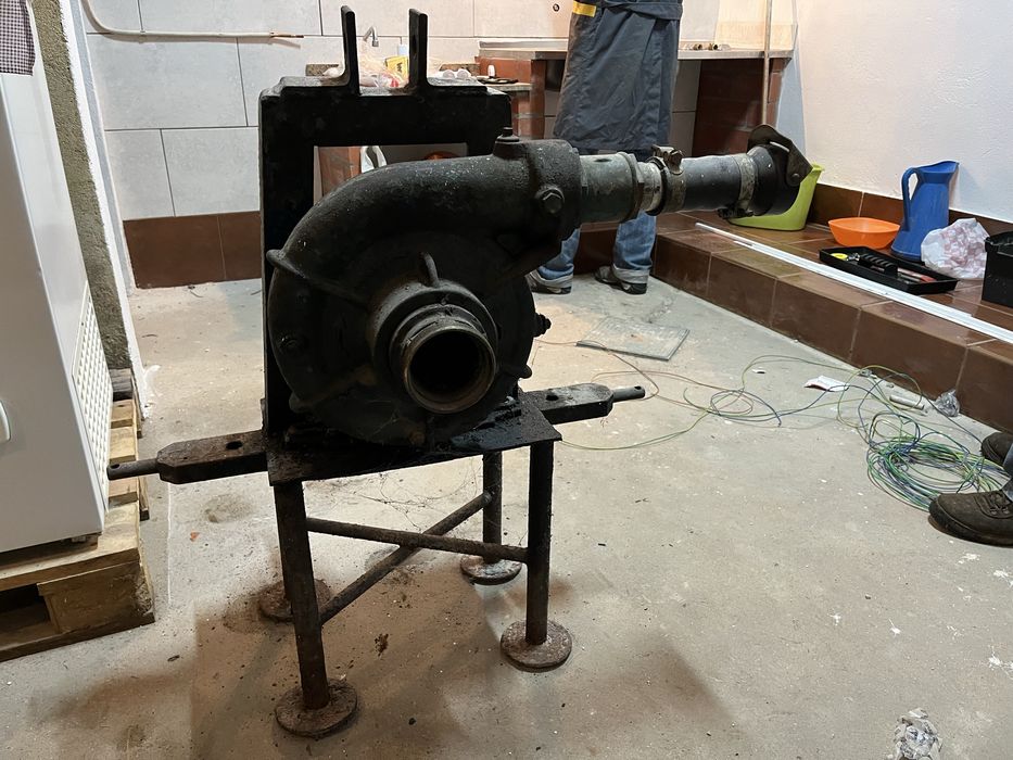 Bomba de água Berkeley tocada por trator agrícola