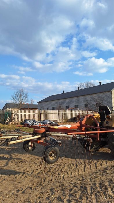 Zgrabiarka kuhn Ga 300