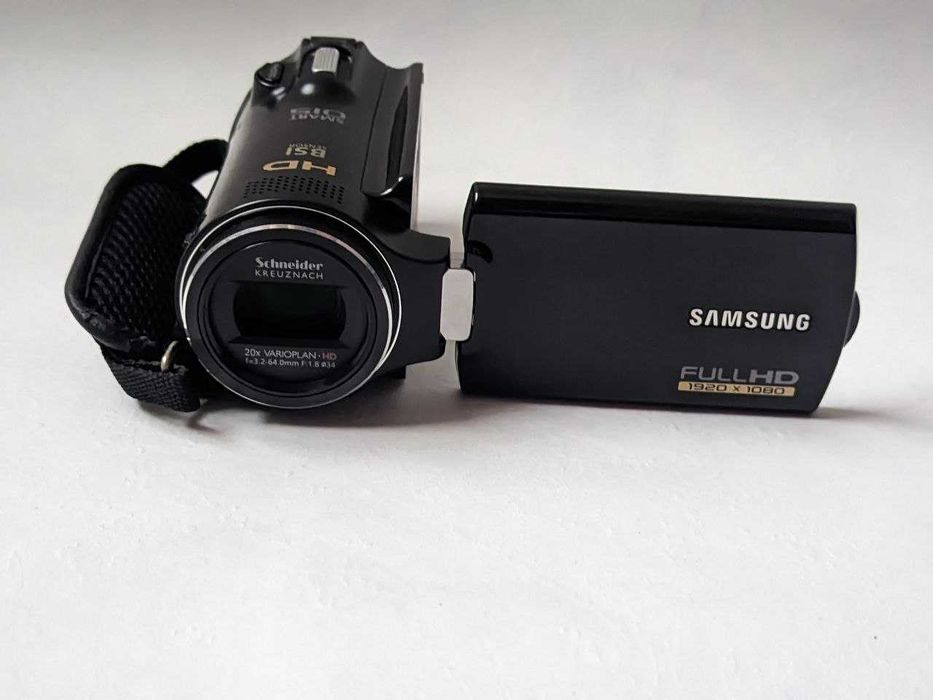 Видеокамера Samsung HMX-H220 (Full HD, 20x оптический зум)