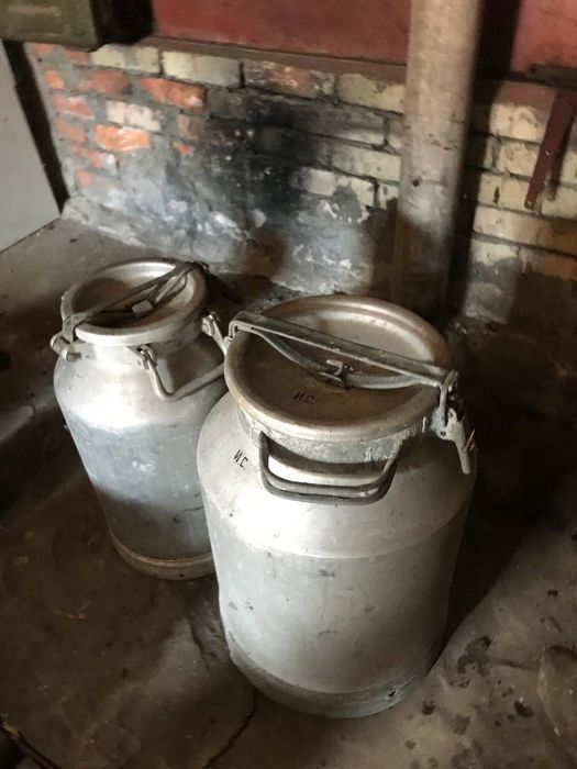 Продам бидоны алюминиевые от меда. 40л и 25 л