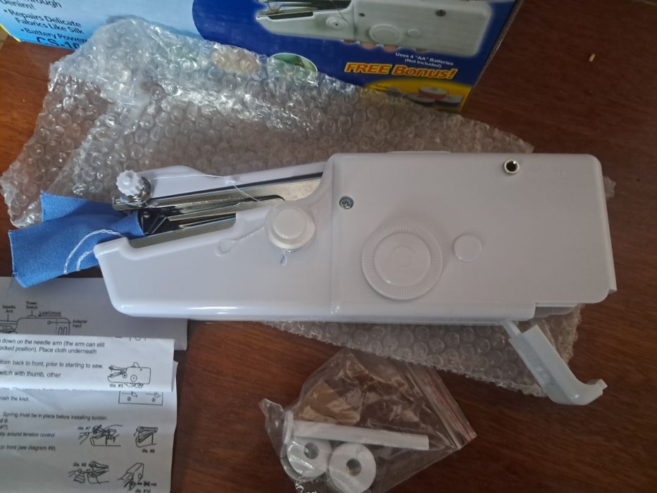 Швейна.  машина  міні